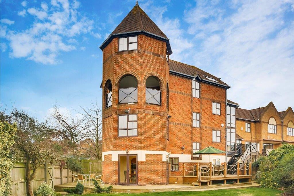 Rochester Hathaway Court Graham John